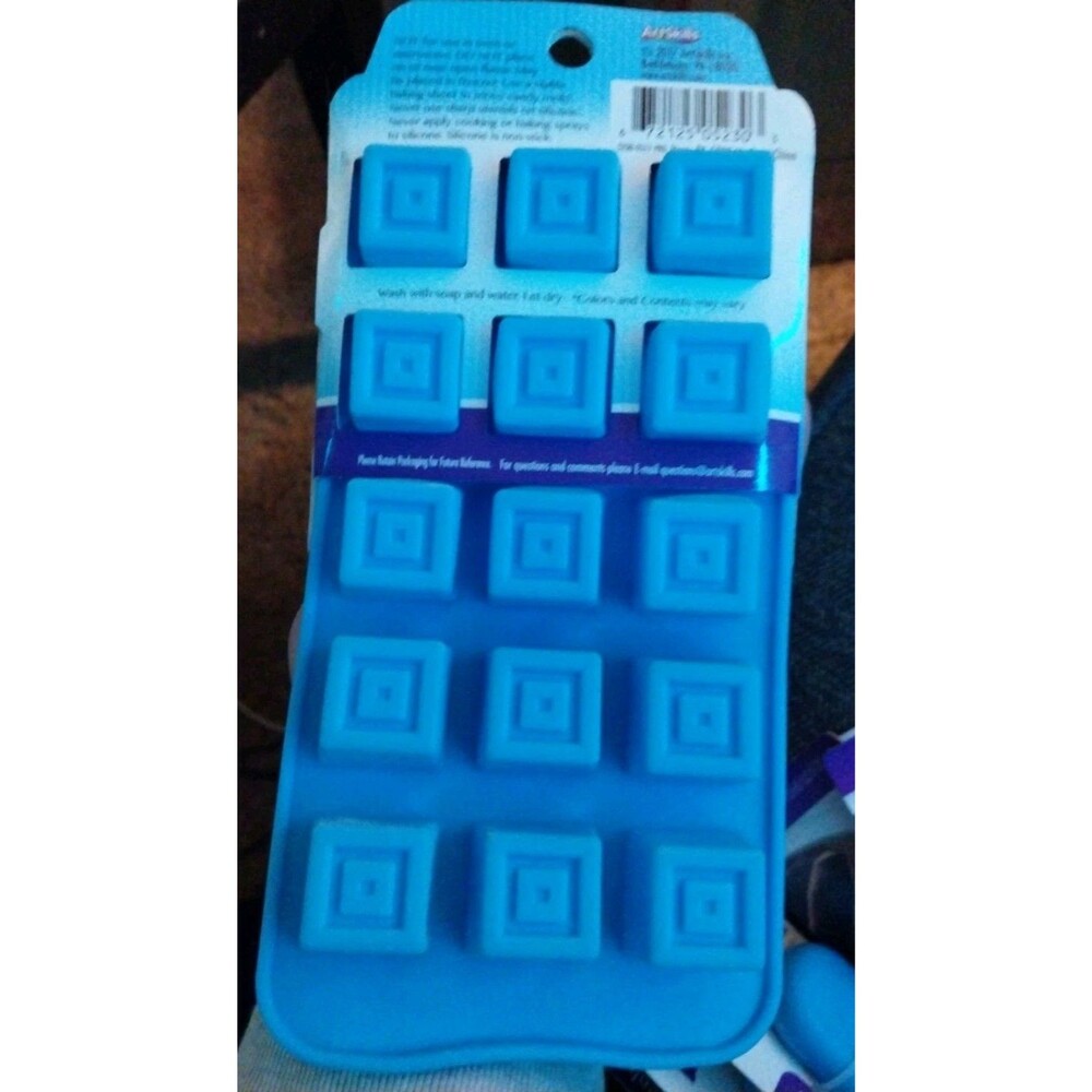 Silicone Square Cubes & Spoon Shape Candy Chocolate Ice Molds - Picture 3 of 5